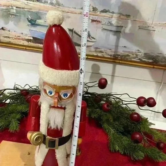 Vintage Santa Nutcracker made in Germany by Steinbeck Volkskuns 16 inches Tall - Picture 5 of 6